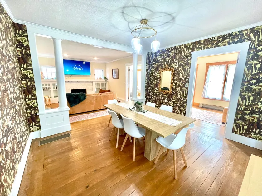 One-of-a kind, Lakeview Park Gem w/ Lake Views - Image 1
