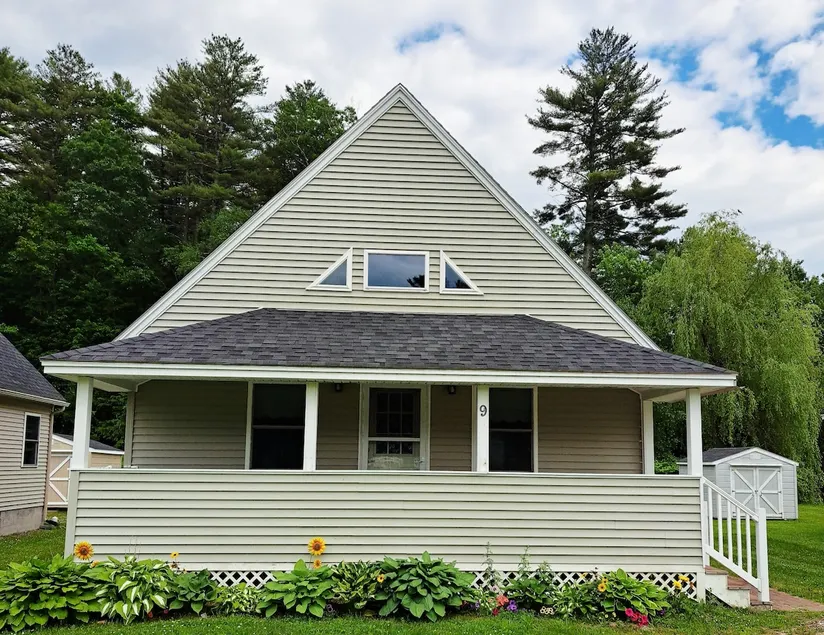 Cozy Sunshine Lake Cottage - Image 1