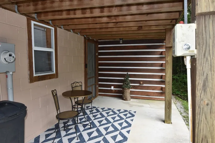 Bear Den | Full Kitchen Cabin Near Laurel River La - Image 1