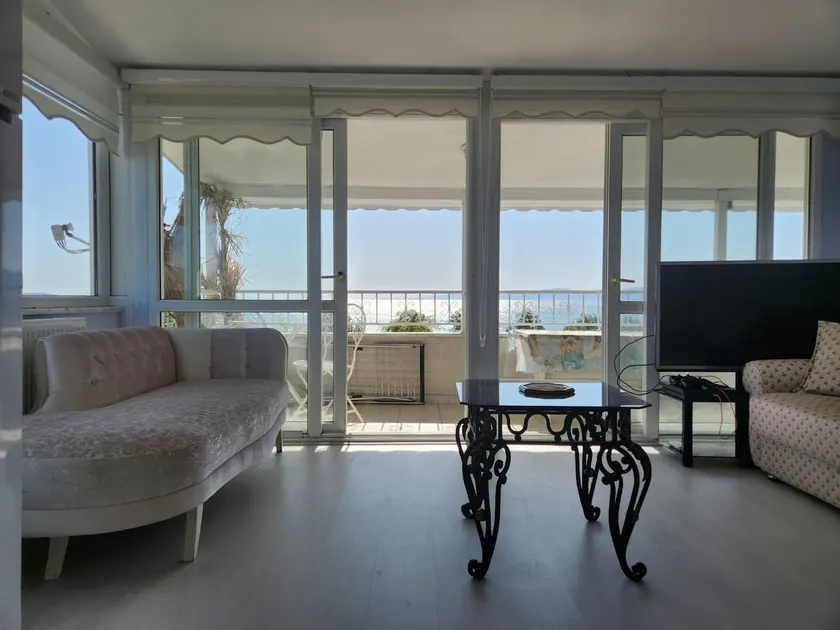 Unique and romantic, luxury 1+1 apartment by the sea - Image 1