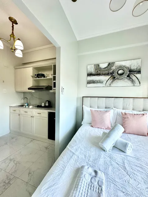 Studio Two Condominium, Alabang - GOLD FIBER WI-FI -NETFLIX READY - Image 1