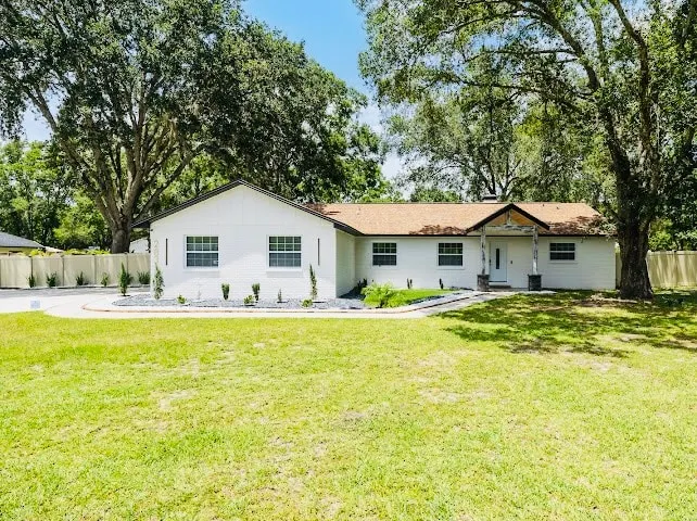Luxury Airbnb on Wesley Chapel - Image 1