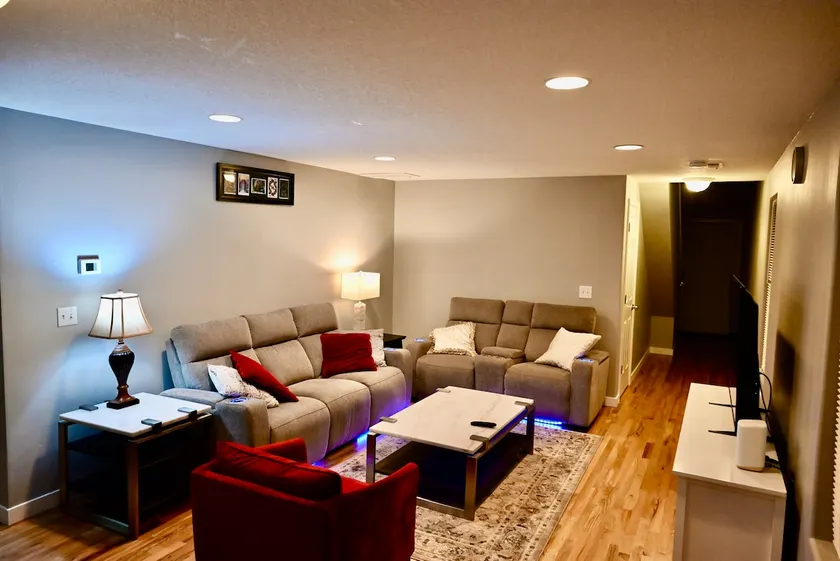 Quiet Modern Stay 3BR with Wi-Fi - Image 1