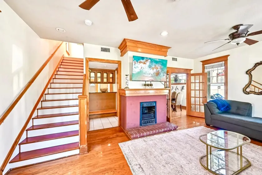 Massive Porch Paradise - 5 mins to DT - Image 1