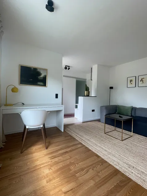 Bright studio with valley view - Image 1