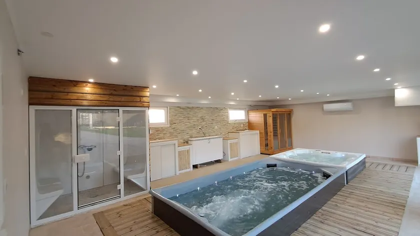 Private Accommodation Swimming Spa, Spa, Hammam, Sauna - Image 1