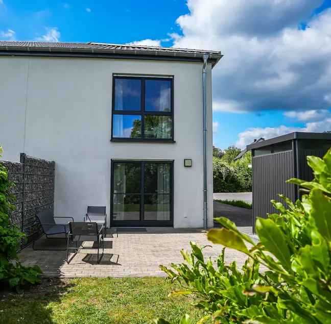 Modern duplex house, XXL parking space near Trier - Image 1
