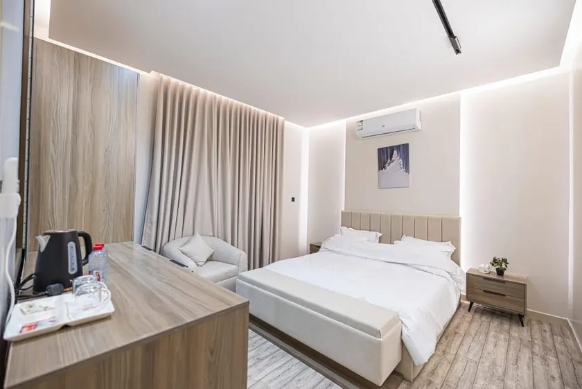 Hadi Studio Smart Entry - Image 1