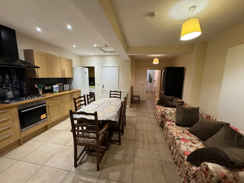Oxford Ensuite Villa Park View Free Parking Six Large Rooms Very Rare - Image 1
