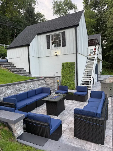2bedroom/1 bath-off ground floor in a shared home. - Image 1