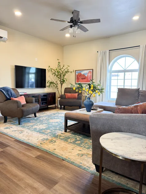 Big, Beautiful Guest House! - Image 1