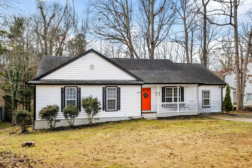 3B Whispering Pines - Image 1