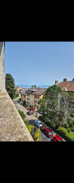 Beautiful Apartment with Lake View - Image 1