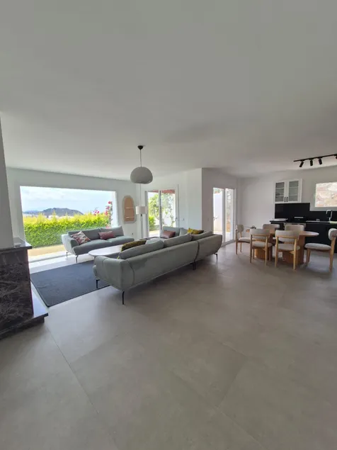 Villa Ray - Image 1