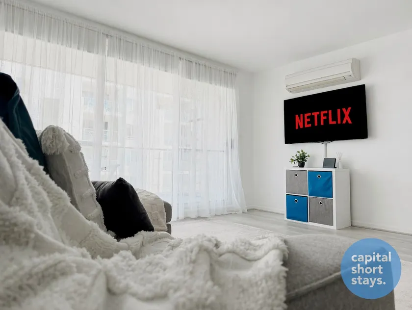 King Bed | Walk to Mall | Pet-Friendly | Workspace - Image 1