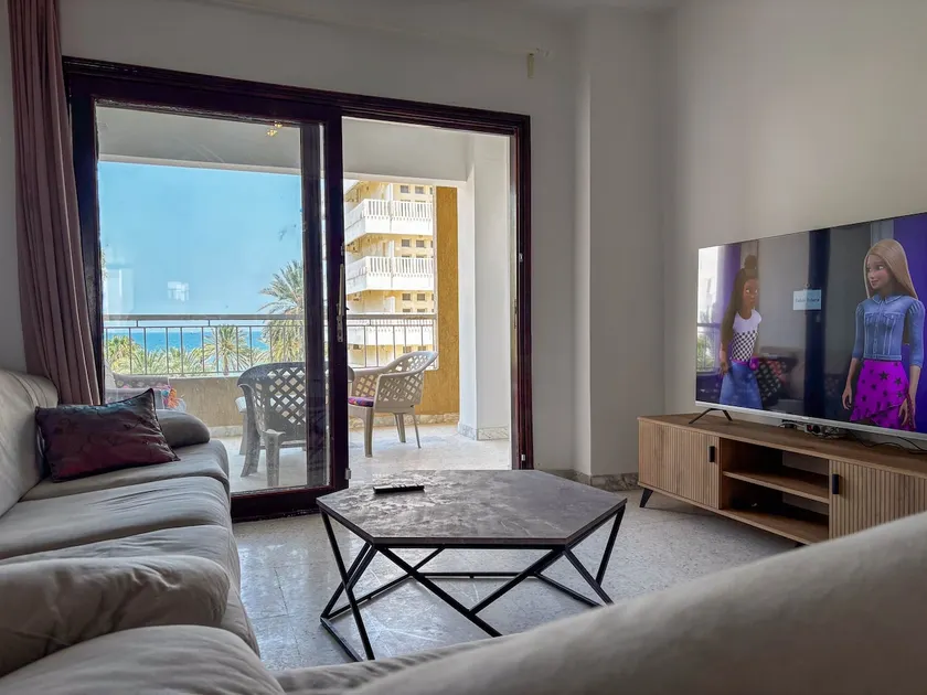Spacious Sea View – Just 2 Steps from the Beach & Medina - Image 1