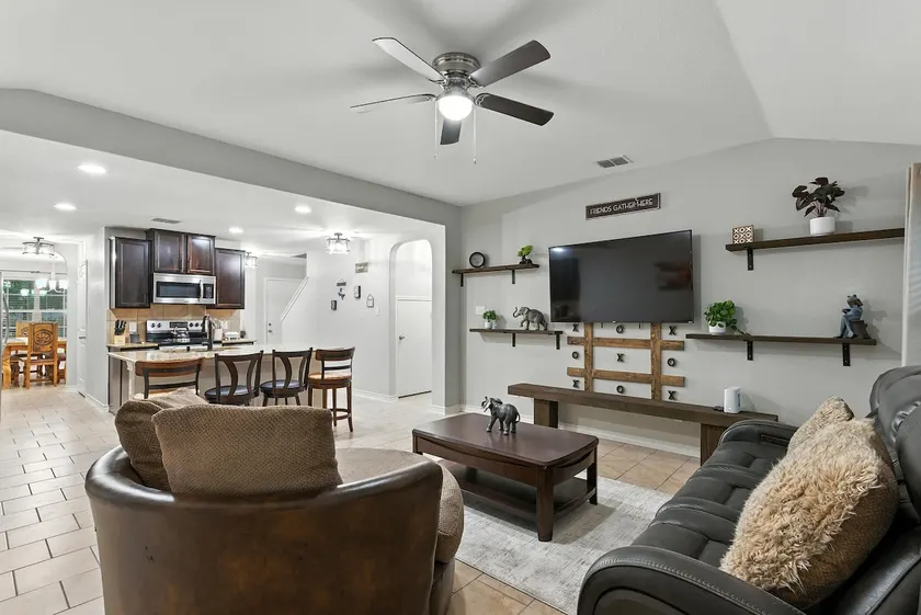 Spacious Family Retreat | Sleeps 12+ - Image 1