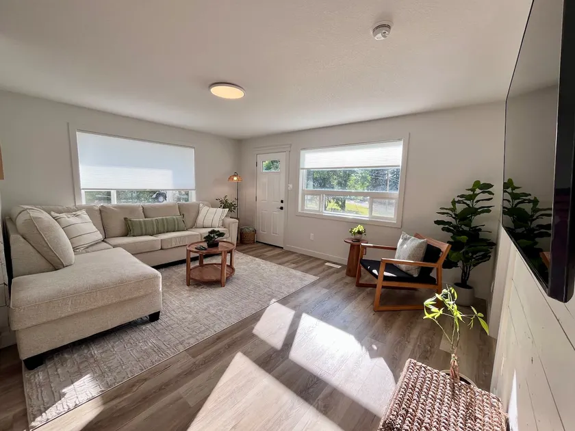 Alpine Escape- Entire House - Image 1