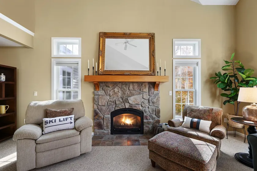 Mountainside Condo w/ Private Ski Trail Access - Image 1