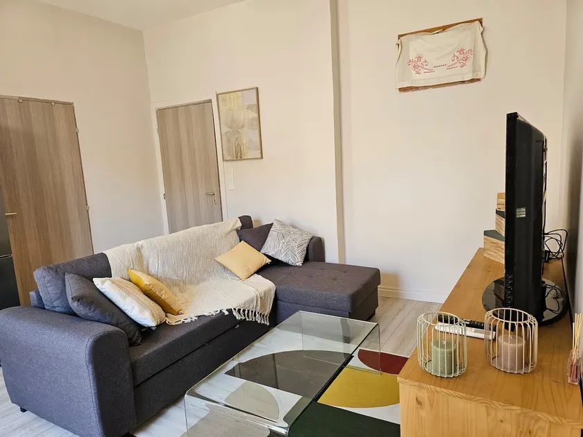 Charming apartment in the historic centre of avignon - Image 1