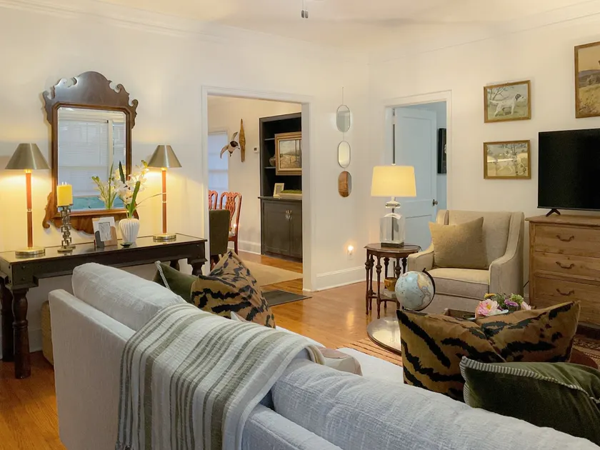 Designer Downtown Oasis - Image 1