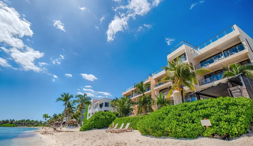 Beachfront 3BR Apartment in Akumal | Sea Views U7 - Image 1