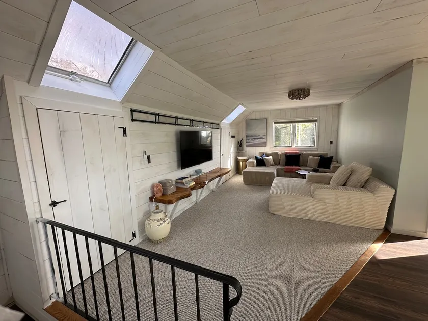 Ocean Breeze Guest House - Image 1