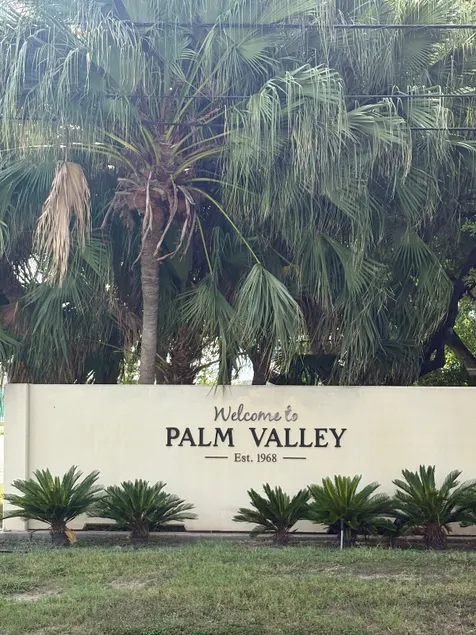 Palm Valley Country Club Getaway - Image 1