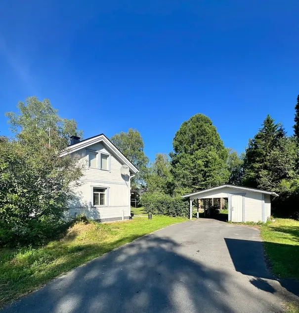 A peaceful and cozy house. - Image 1