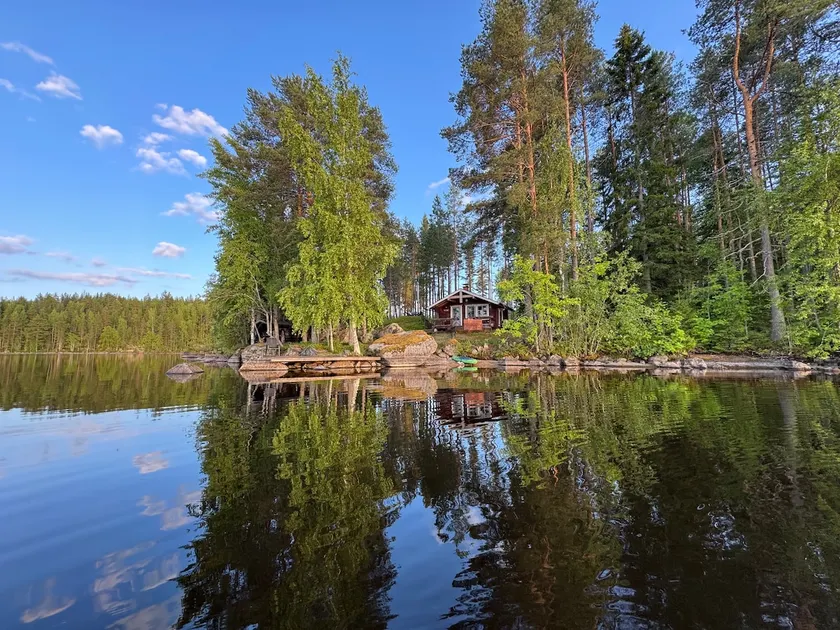 Cottage on the shore of Lake Keitele - Image 1