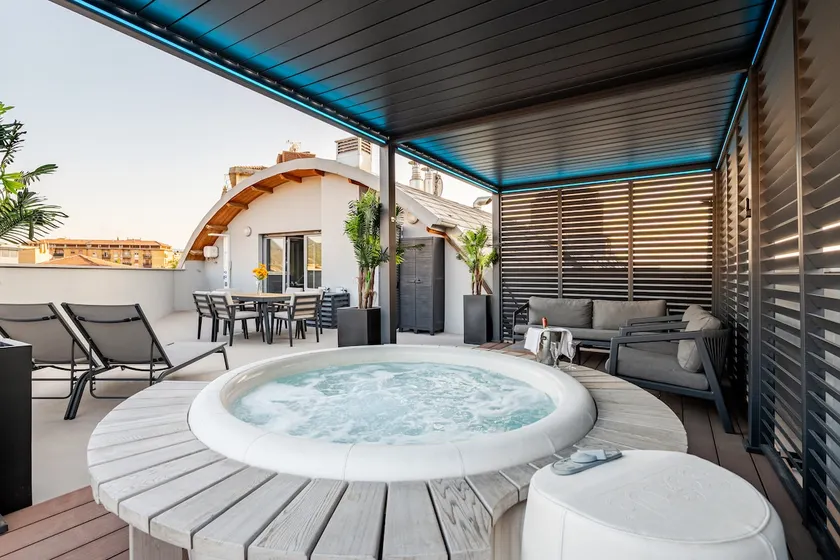 Penthouse Panoramic SUITE +Terrace + Private Jacuzzi - Image 1