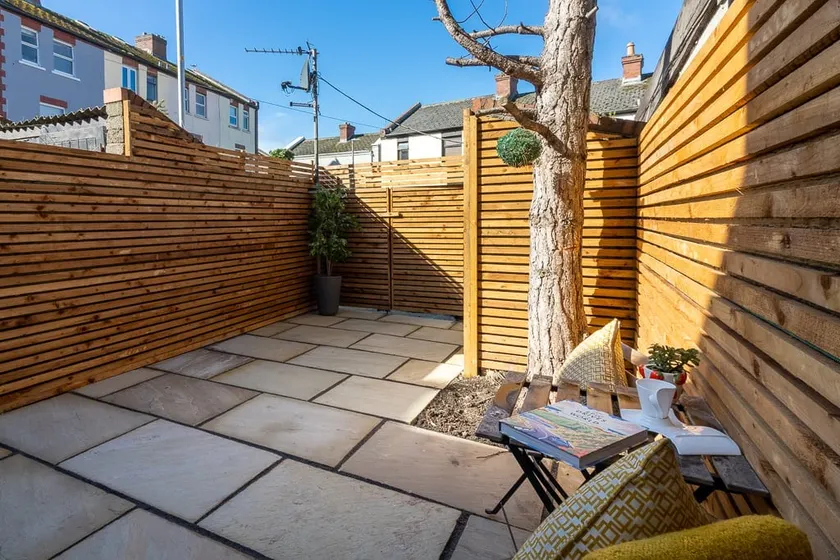 GuestReady - A cosy retreat with terrace in Dublin - Image 1