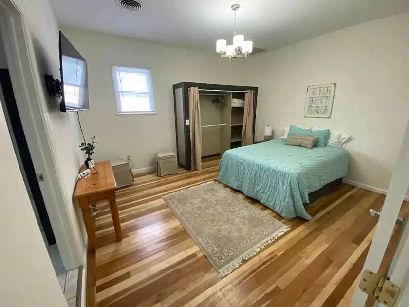Lincoln Lodge Apartment - Image 1