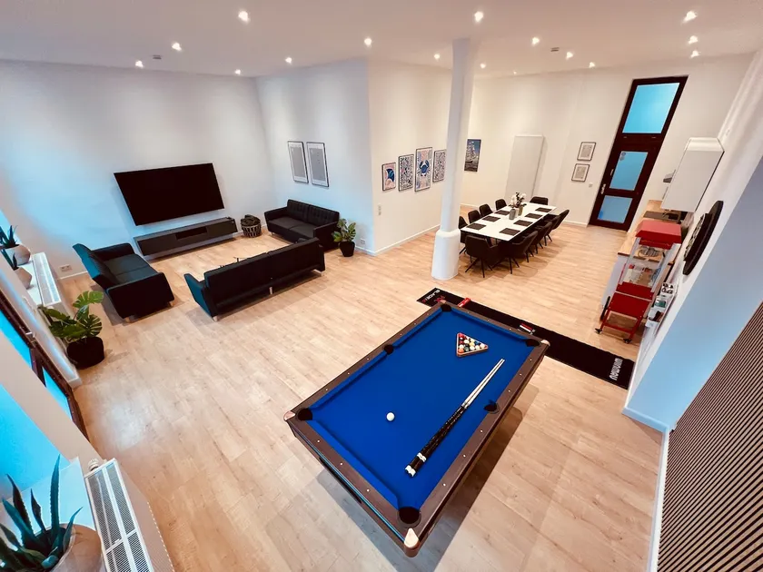 Riesiges City Loft - Billiard, Dart und 85 Zoll TV - Image 1