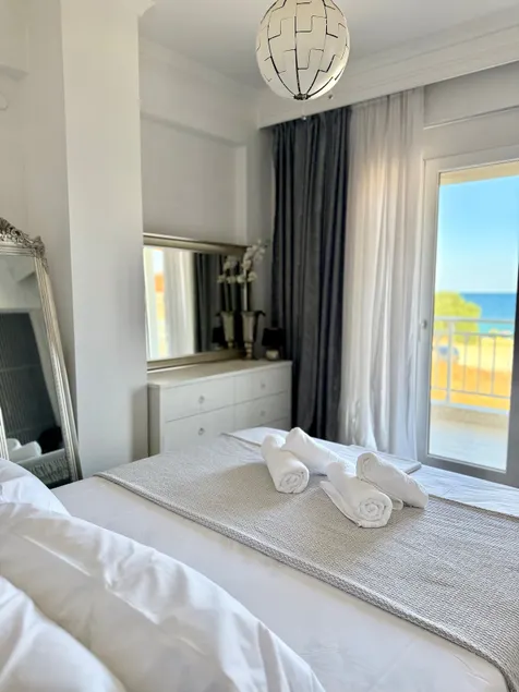 E V Shoreline rooms - Horizon suite - Image 1