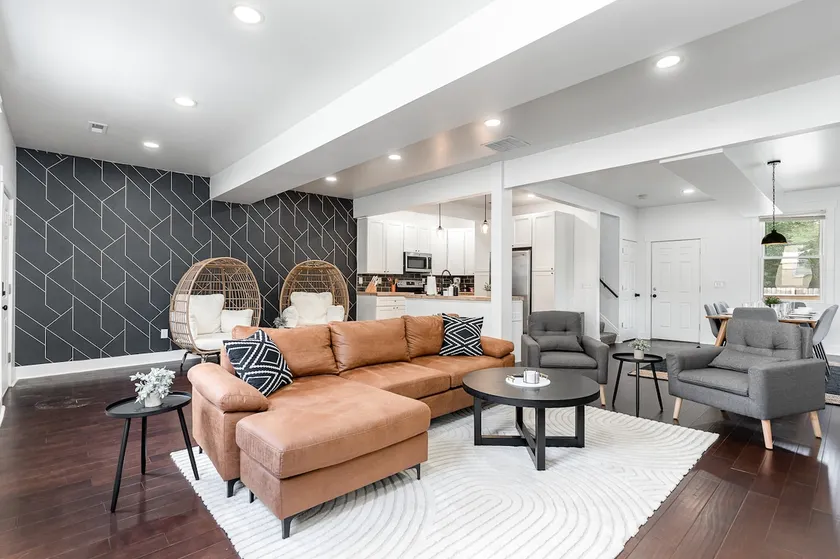 Downtown 4BR | Stadiums + Game Room + Fire Pit - Image 1