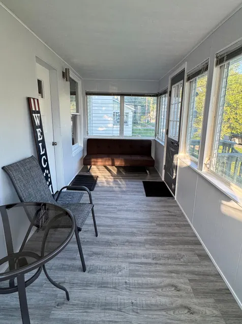 Sun Room Suite - Image 1