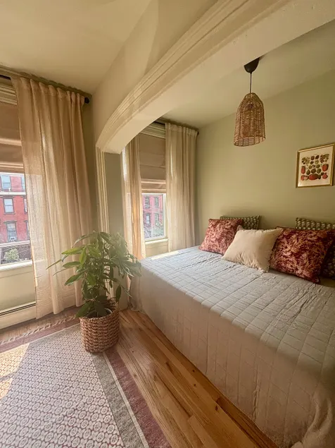 Your Perfect Chic Home Stay - Image 1