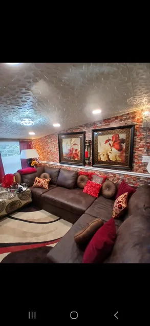 Beautiful Downtown Apartment - Image 1