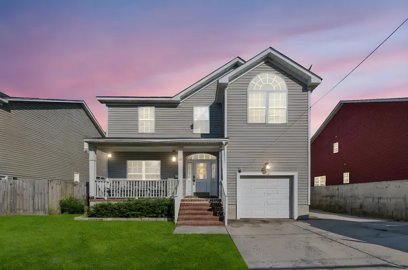 4BR Spacious Downtown Norfolk - Image 1