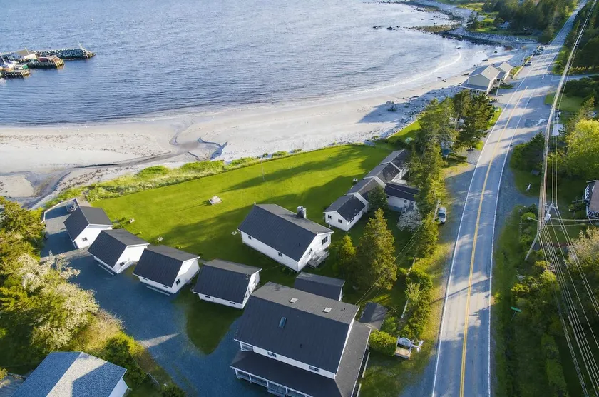 Hunts Point 2-BR Coastal Retreat - Cottage # 4 - Image 1