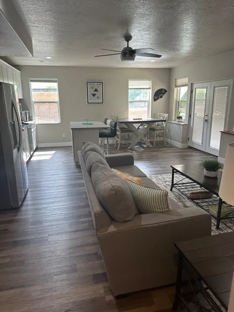 Basement Suite w/ Private Entry - Image 1