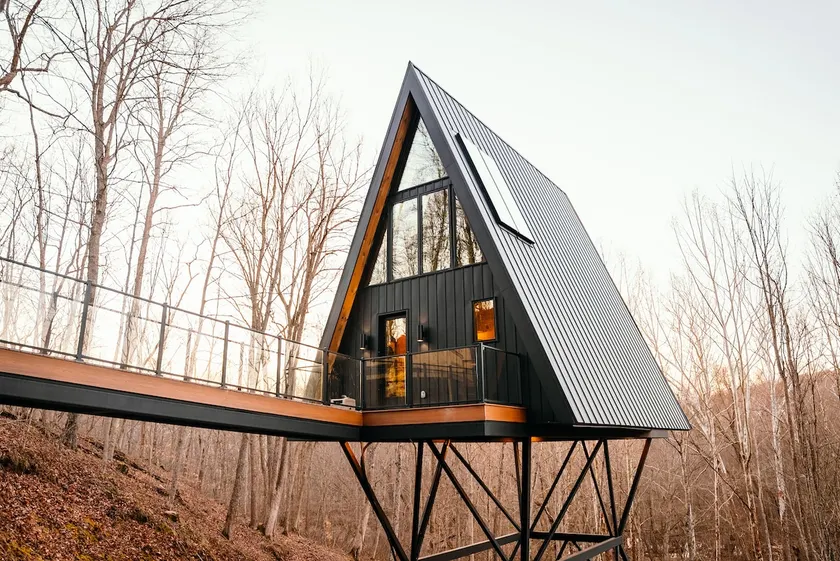 The Lookout | Luxury Hocking Hills Treehouse - Image 1
