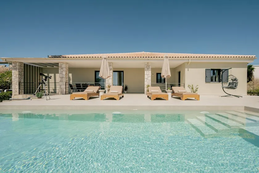 Mira Premium House - Serenity Escape in Kalamaki by Villa Mana Gers - Image 1