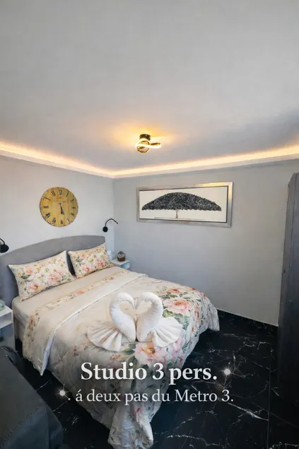 Luxury Studio Paris - Image 1