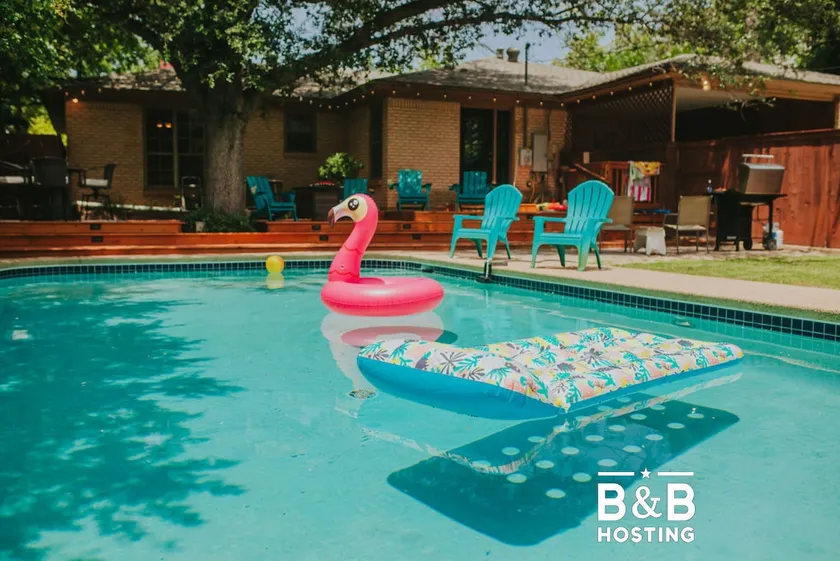 Historic Sayles Ranch- Pool and Amazing Decor! - Image 1