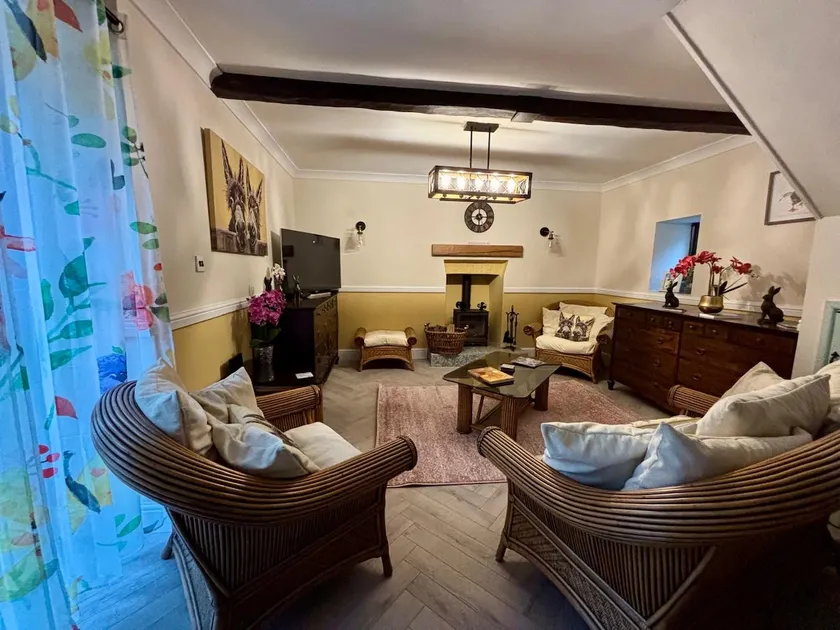 Baytree Cottage Carmarthenshire - Image 1