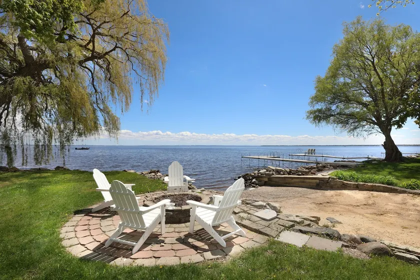 The Wolfpack Lake House - Image 1