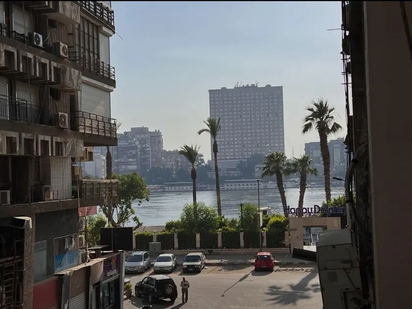 Nile View Apt in El Manial - Image 1