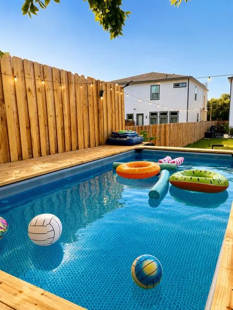 Pool | Sleeps 10 | 3BR | Near Downtown, Med Center - Image 1
